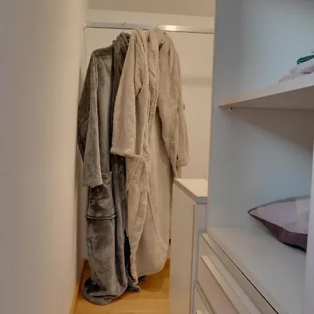 Yin - Hot Tub, Sauna, *