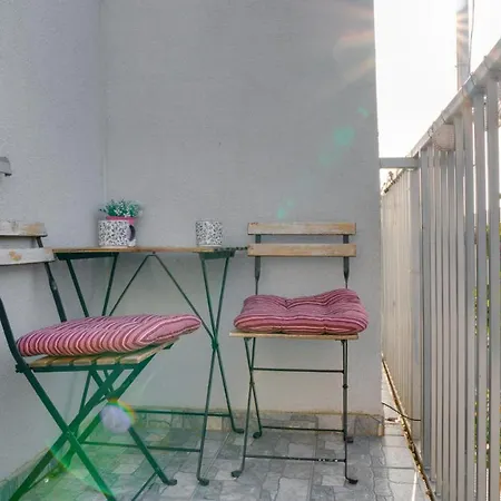 Yin - Hot Tub, Sauna, נובי סאד