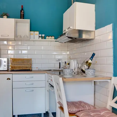 Yin - Hot Tub, Sauna,