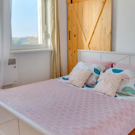 Yin - Hot Tub, Sauna, Apartment *