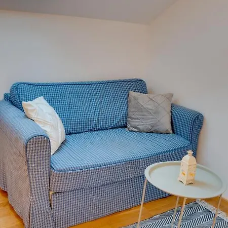 Yin - Hot Tub, Sauna, *