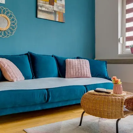 דירה Yin - Hot Tub, Sauna, נובי סאד