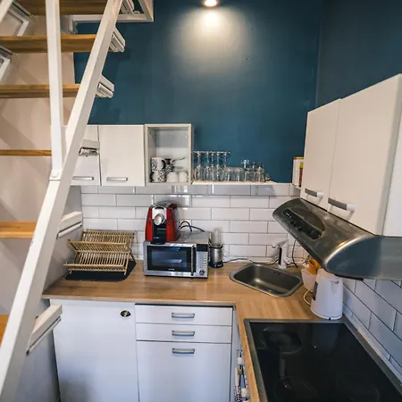 דירה Yin - Hot Tub, Sauna, נובי סאד