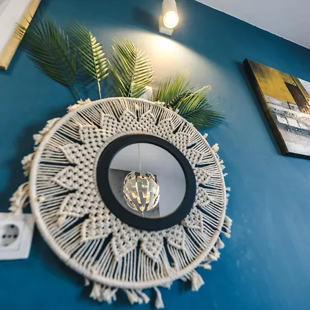 דירה Yin - Hot Tub, Sauna, נובי סאד