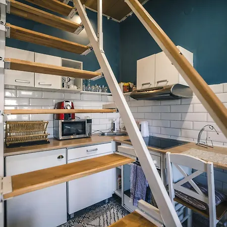 Yin - Hot Tub, Sauna, *